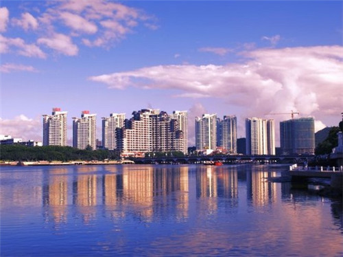 五个橙子自动榨汁机