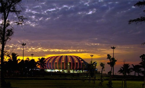 眼镜店注册公司怎么取名（眼镜店起名需要注册商标吗）